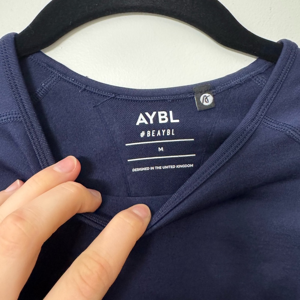 AYBL Navy Blue Cropped Workout Top Medium - Picture 2 of 3